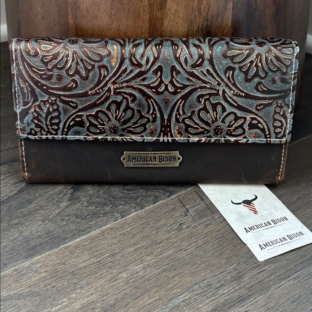 American Bison Genuine Tooled Leather, 6 cats, check slots, 2 zip coin,snap top